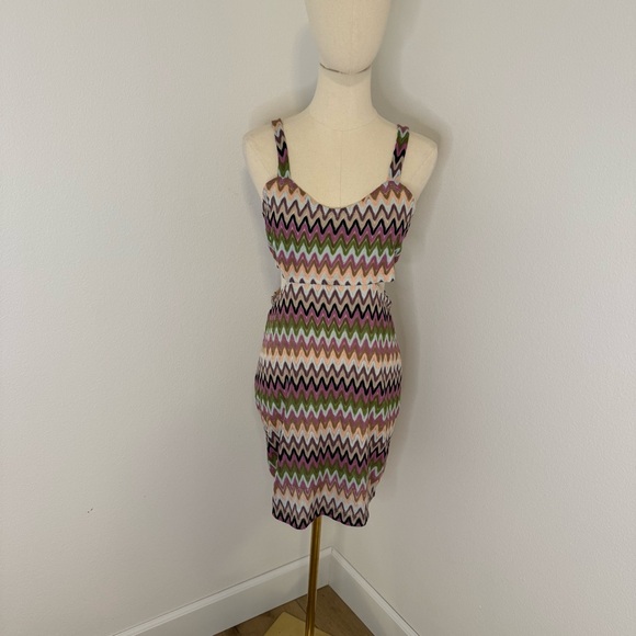 [Lovers + Friends] Multicolor Zigzag Mini Dress - Size Medium - Picture 1 of 5